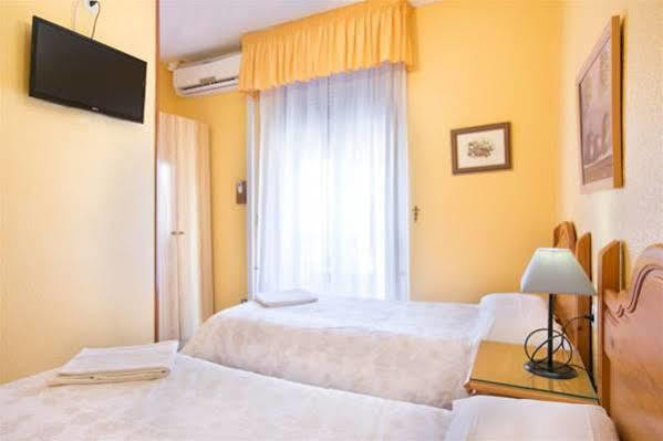 Pension Mesones Granada Luaran gambar